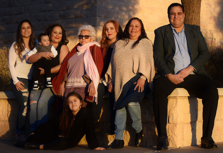 Elena-Lavario-Family-portrait Elena-Lavario-Family-portrait